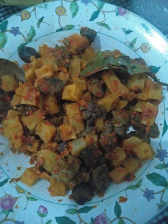 Cara Mudah Menyiapkan Resep Sambel goreng kentang ati simpel yang Bikin Ngiler Anti Ribet, Uenak Banget