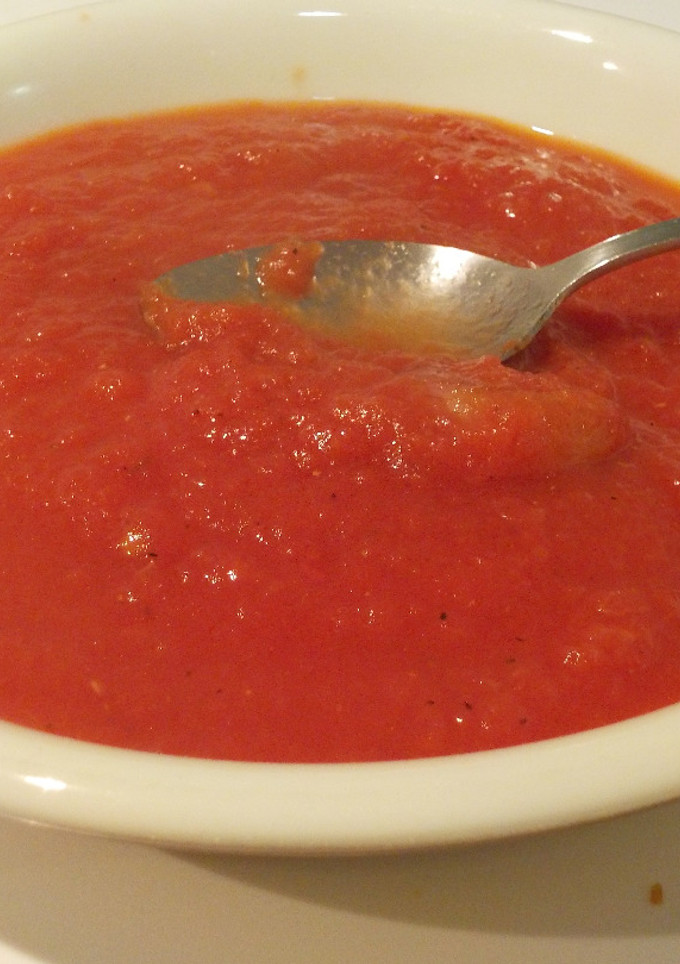 Una foto de Salsa de tomate al bull