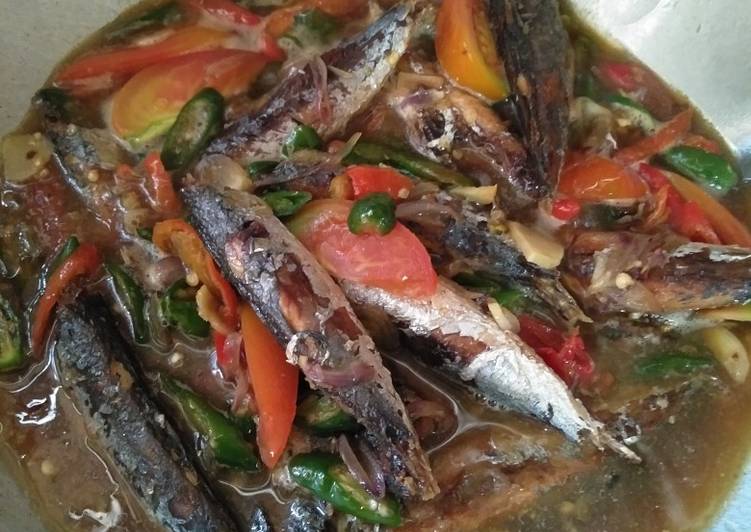 Bumbu mengolah Ikan pindang masak kecap yang Menggugah Selera