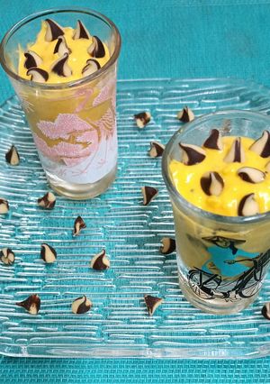 A picture of Choco Chips Mango Shrikhand Shots.