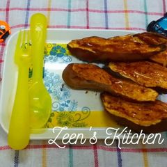 A picture of Baked Sweet Potatoes with Honey Cinnamon Glaze.
