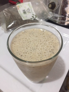 Una foto de Batido de avena, banano y chía