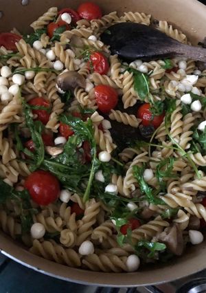 Foto di Fusilli con ciliegine e funghi