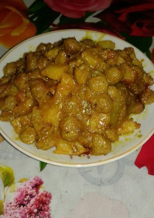 A picture of Soybean nuggets stir fry.