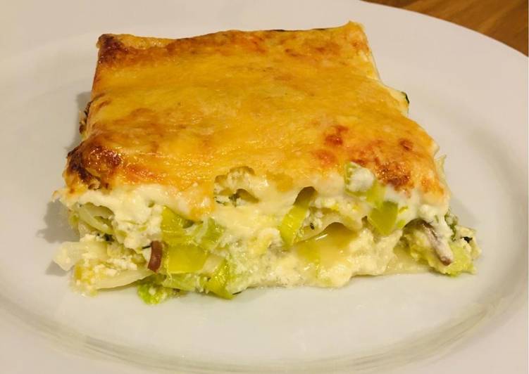 Steps to Make Perfect Ricotta, leek and Savoy cabbage lasagne 😋😋😋