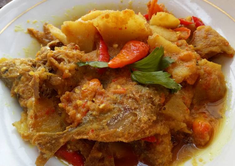 Resep Ikan selar bumbu kuning Lezat