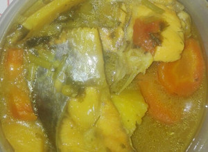 Una foto de Caldo ligero de pescado