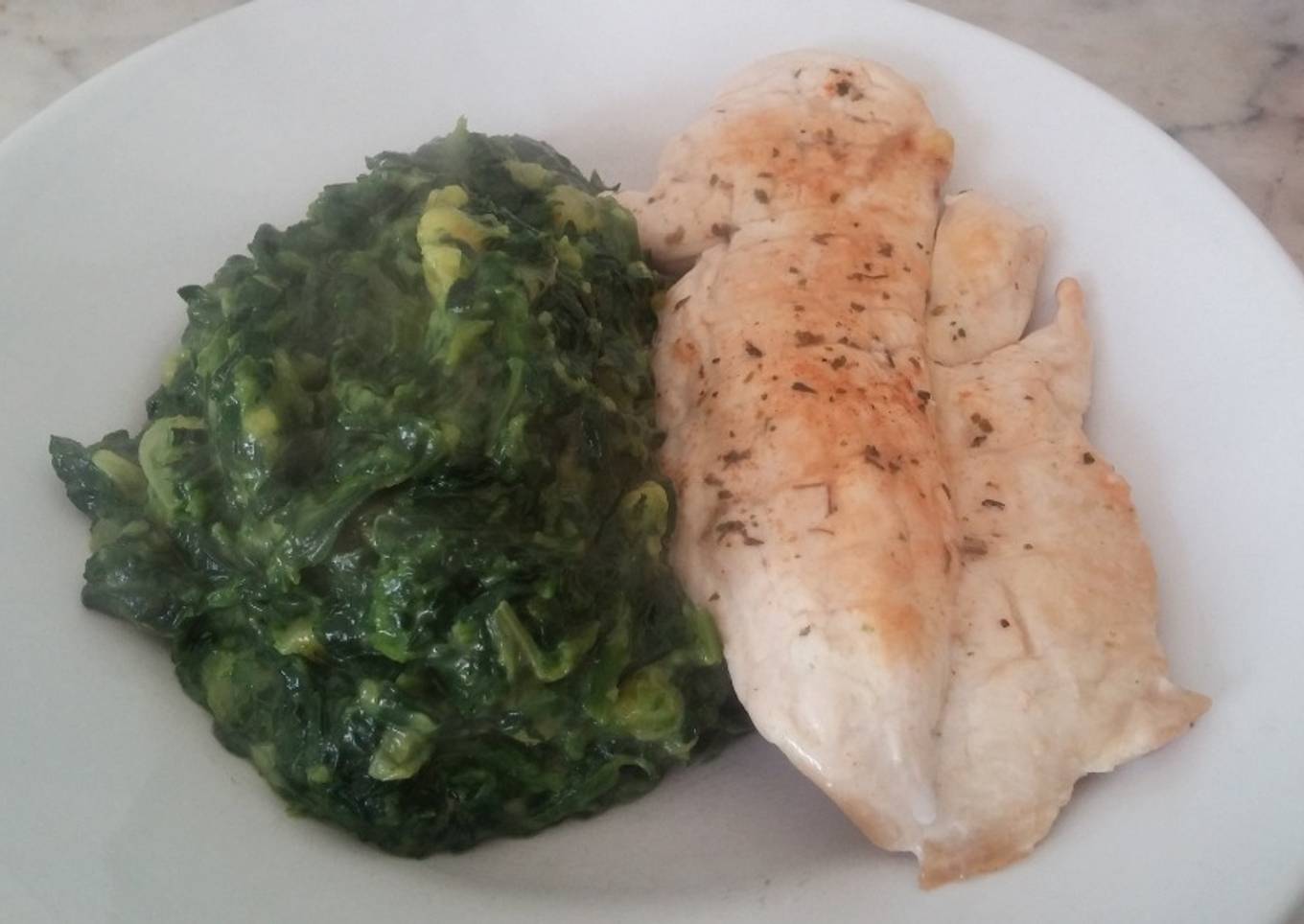 Crema de Espinacas con Churrasco de Pollo