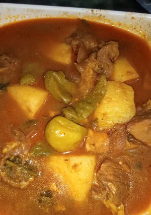 A picture of Alou gosht.