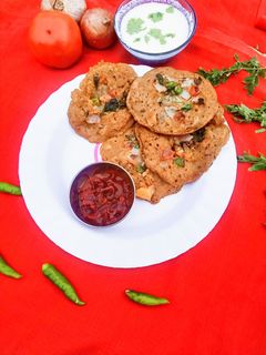 आटा उत्तपम रेसिपी (Atta Uttapam Recipe In Hindi) रेसिपी मुख्य फोटो