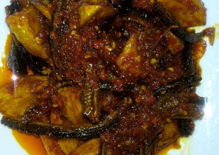 Belut balado