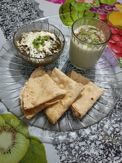 ચીઝ પાલક પનીર (Cheese Palak Paneer Recipe In Gujarati) રેસીપી મુખ્ય ફોટો