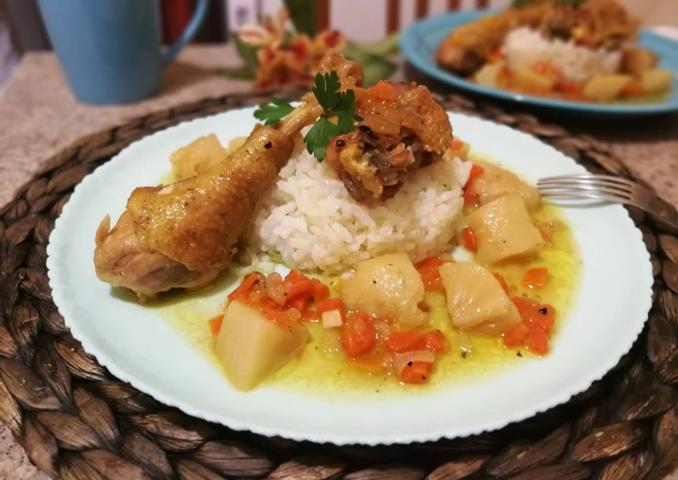Guiso de gallo campero con nabos al limón
