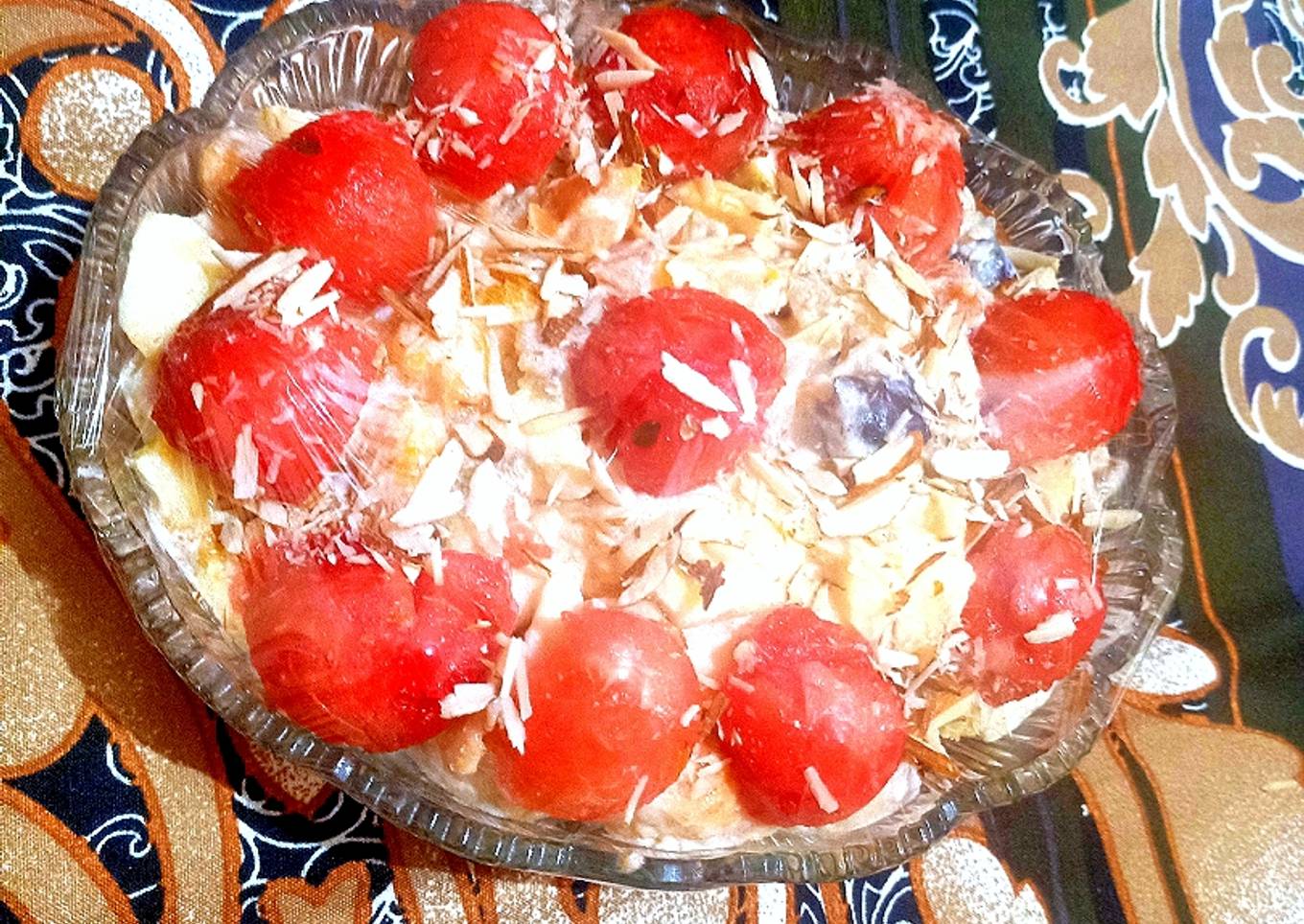 Cream fruit chat 😋😋😋😋😋
