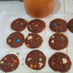 A picture of Cookies Coco Almond enak & renyah.
