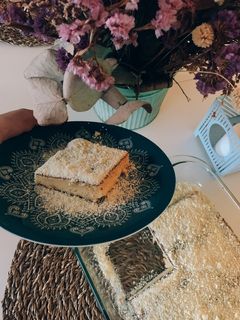 Una foto de Brownie de chocolate blanco