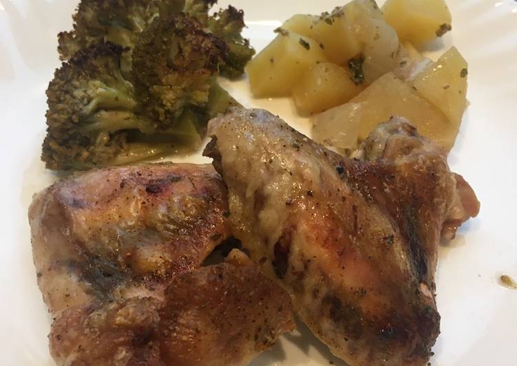 Sült csirkeszárny zöldségágyon🥔🧅🥦