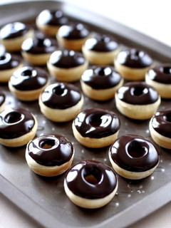 Foto resep Donat mini Praktis Tanpa Ulen (enak, lembut, montok)