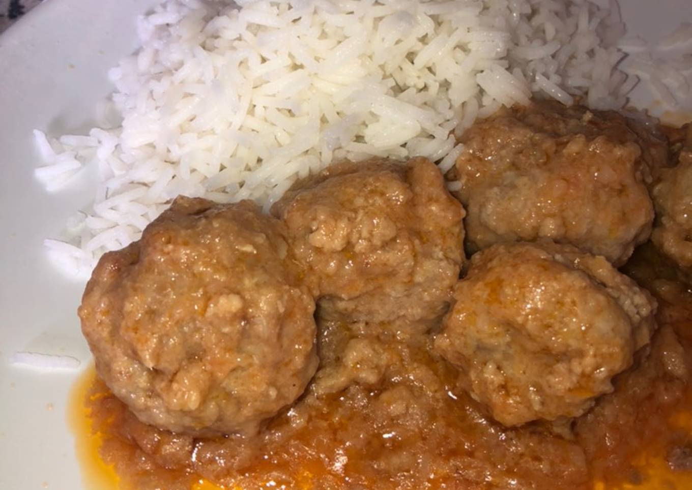Albóndigas en salsa