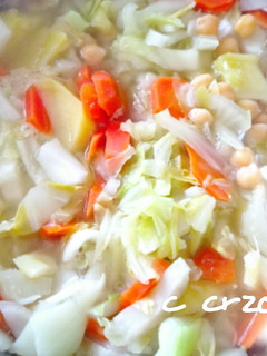 Una foto de Garbanzos con berza