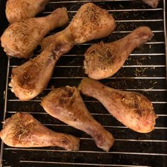 A picture of Rosemary and paprika chicken drumsticks.