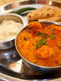 રાજસ્થાની ગટ્ટા નું શાક (Rajasthani Gatta Shak Recipe In Gujarati) રેસીપી મુખ્ય ફોટો