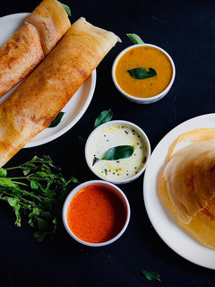 મૈસુર મસાલા ઢોસા (Mysore Dosa Recipes In Gujarati) રેસીપી મુખ્ય ફોટો