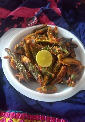 A picture of Karari bhindi.