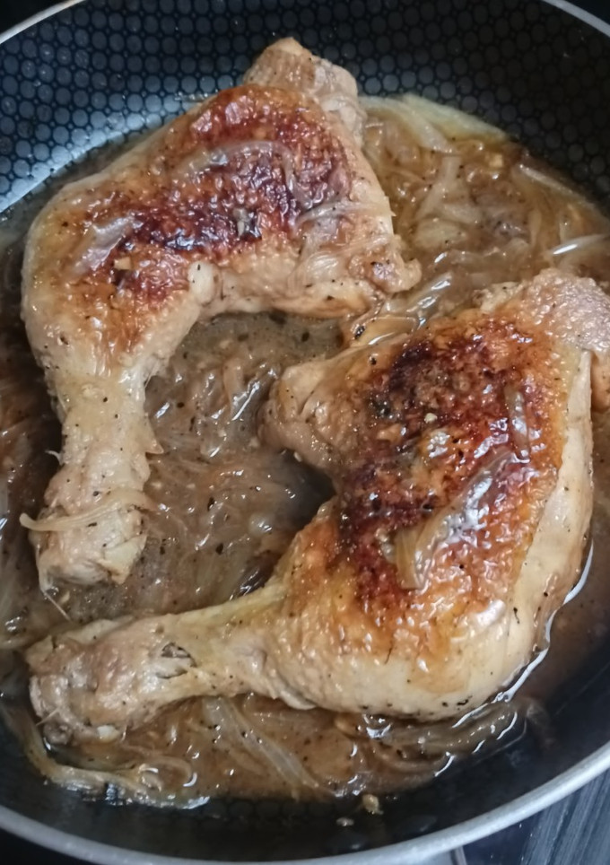 Una foto de Cuarto de pollo asado en sartén