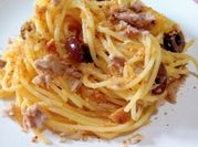 Una foto de lomito de atún pastas