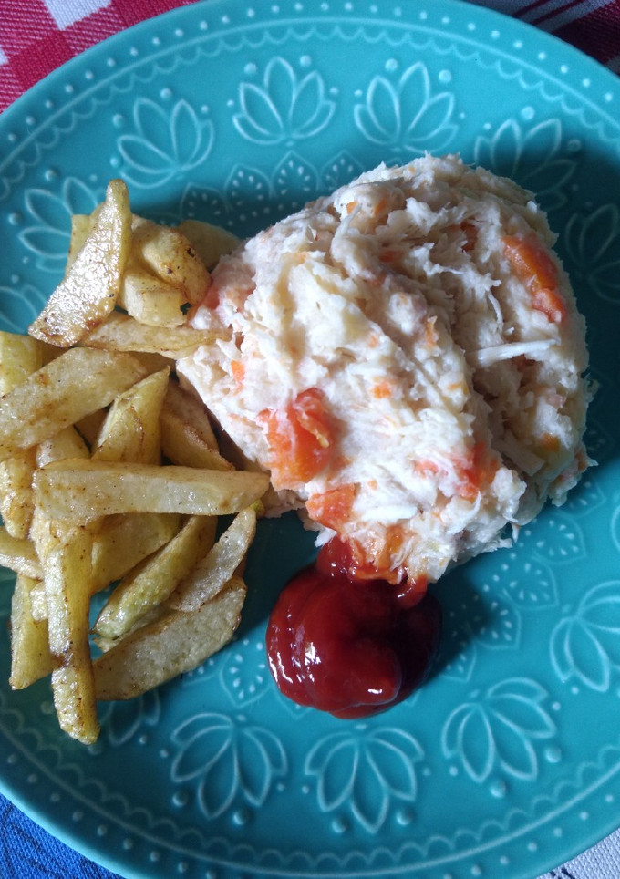 Una foto de Ensalada de papa con pollo