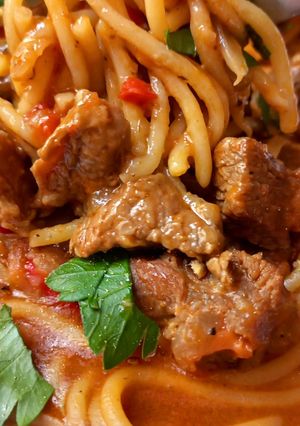 Una foto de Guiso de Carne con Fideos