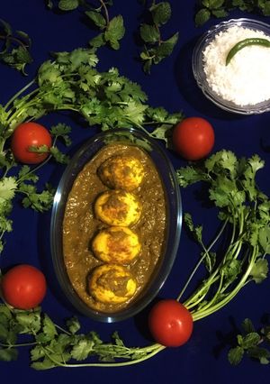 A picture of Egg Hariyali.
