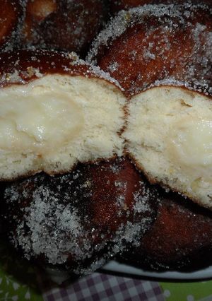 Foto principal de Pelotas de fraile. Con crema pastelera
