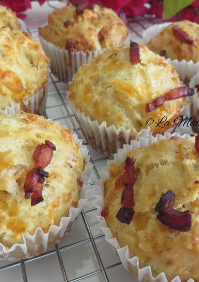 Una foto de Muffins salados de Bacon y Queso