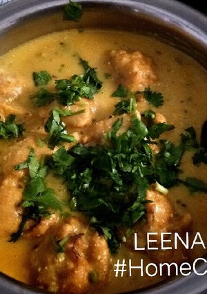 A picture of Kadhi Pakoda.