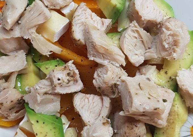 Тёплый тайский салат с курицей и овощами рецепт