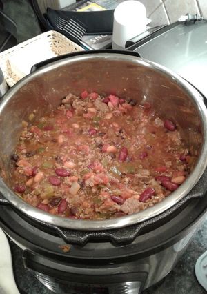 A picture of Slow cooker chili.