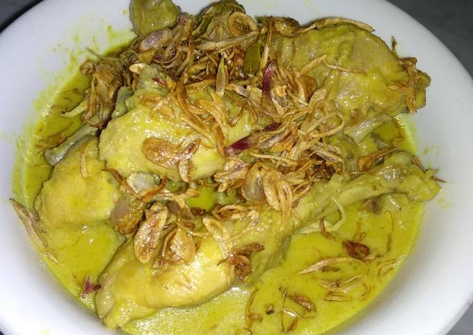 Opor ayam Kalasan