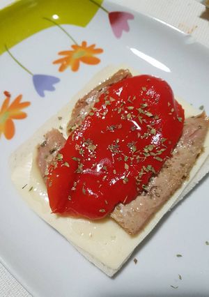 Una foto de Tosta de ventresca