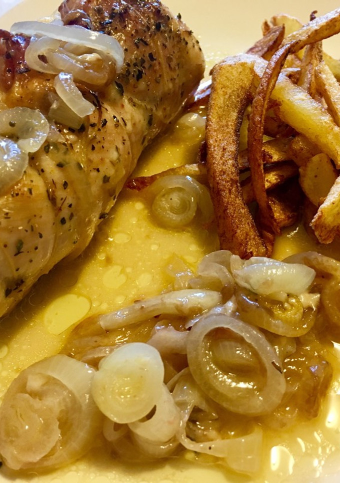 Una foto de Muslos de pollo rellenos de bacon&queso/espinacas con pasas