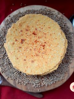 मटकी खाखरा (moth khakhra recipe in Hindi) रेसिपी मुख्य फोटो