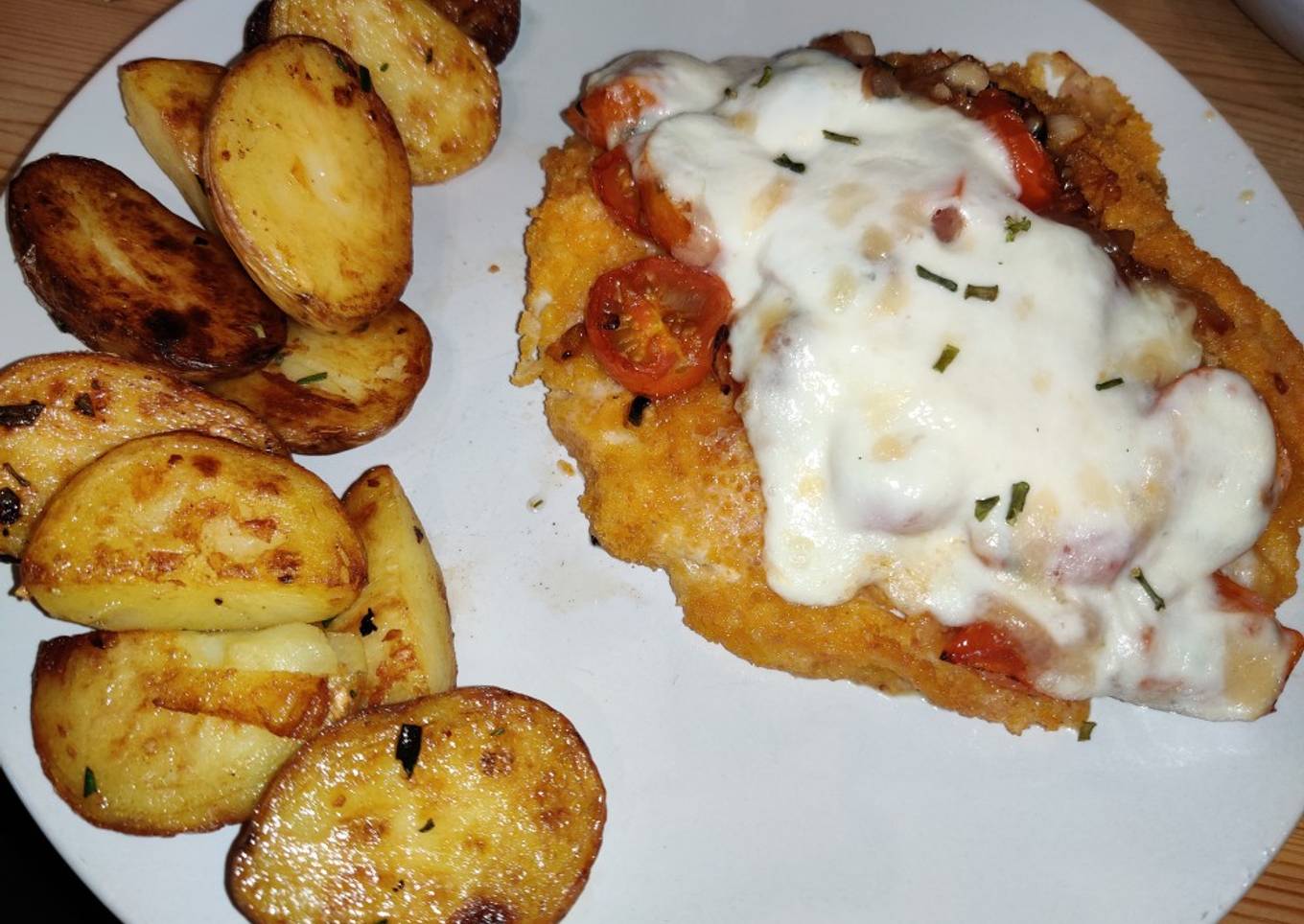 Mozzarella chicken with sautÃ©ed tomato's