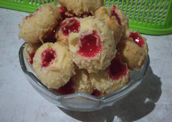 Crunchy Strawberry Cheese Thumbprint Cookies