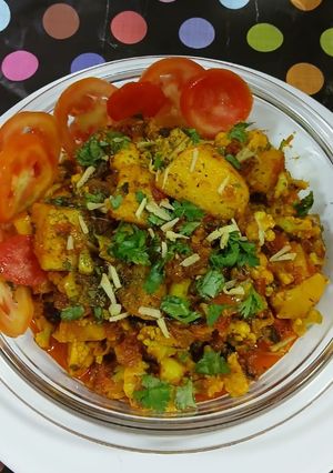 A picture of Cauliflower potato masala.