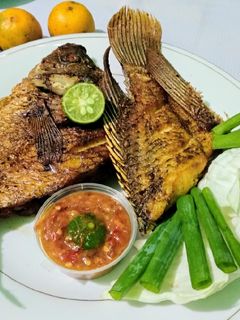 Foto resep Gurami goreng sambal penyet yummy 😋