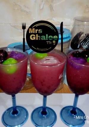A picture of Grapes juice.