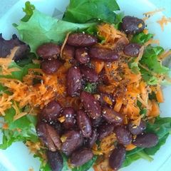 A picture of Healthy salad with kidney beans.