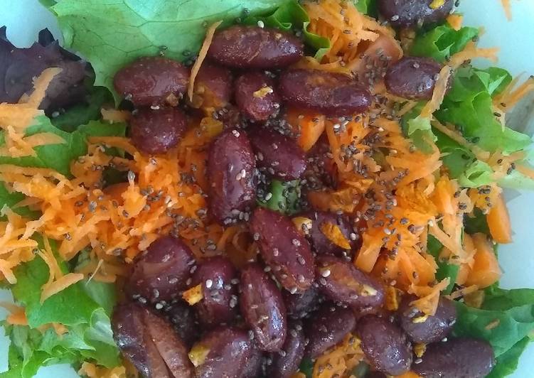 Healthy salad with kidney beans