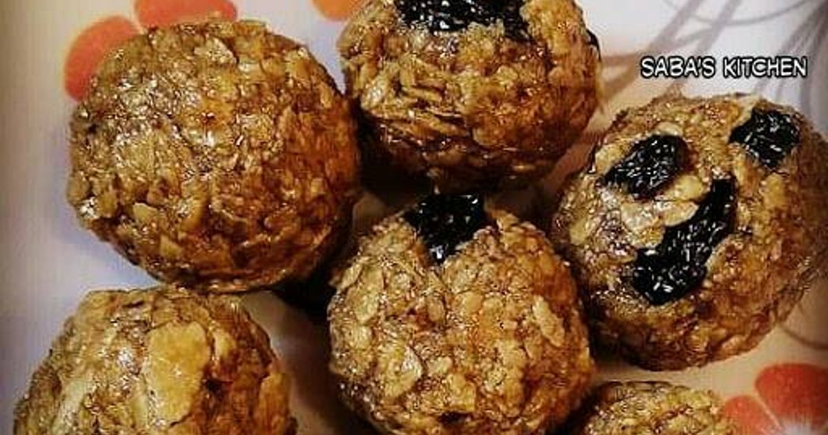 Roti Ke Laddu (Sweet Balls Of Leftover Roti) Recipe by Saba Firoz ...